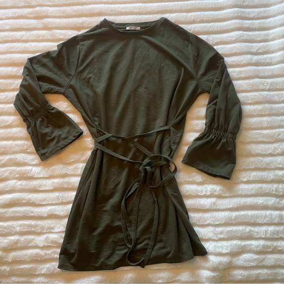 Zara Trafaluc olive green mini dress with tie wrap waist and bell sleeves - Picture 4 of 9